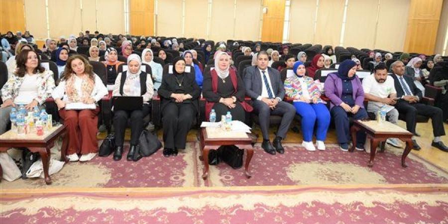 جامعة الفيوم تنظم معسكرا طلابيا لمناهضة العنف ضد المرأة