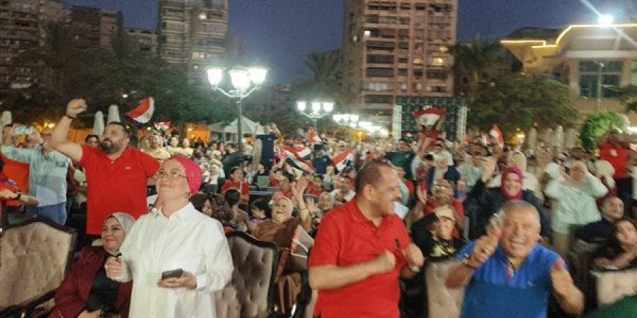 فرحة عارمة لجماهير الإسماعيلية، عقب تسديد هدف مصر الثاني في شباك الأرجنتين