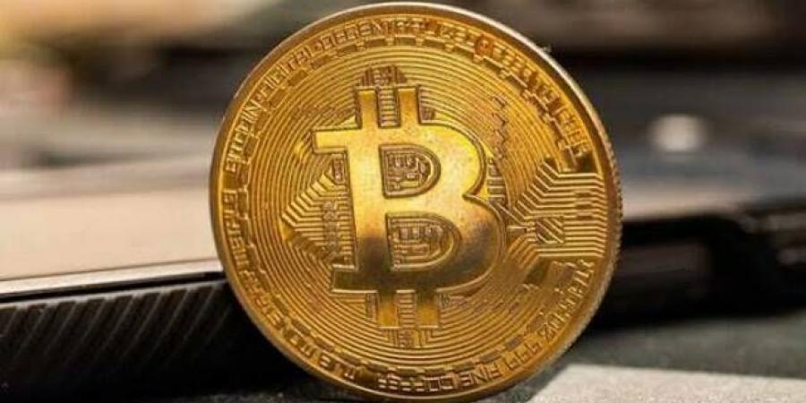 "بيتكوين" تتعافى عقب تصريحات ترامب بدعم العملات المشفرة