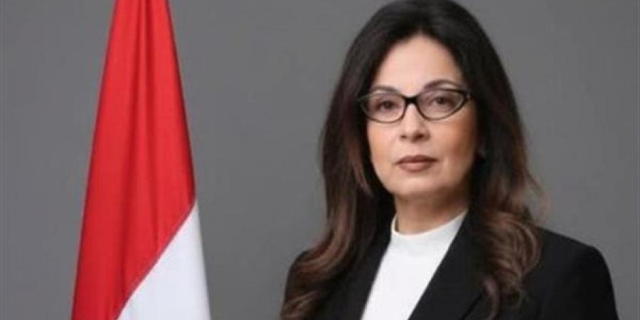 مستمرة في أداء مهامها، مصادر تنفي اعتزام وزيرة الثقافة تقديم استقالتها