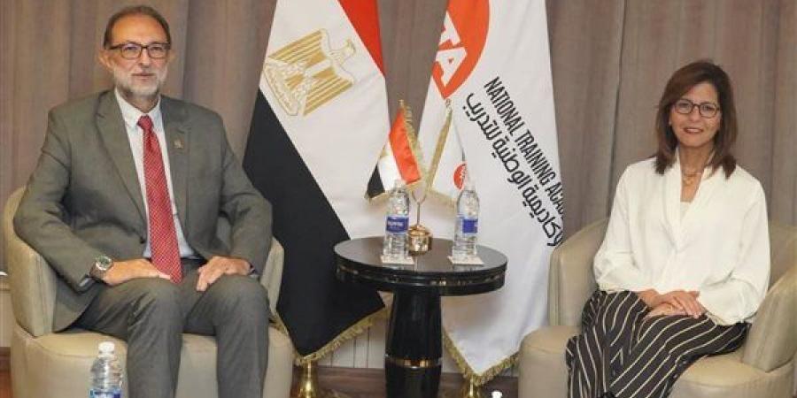 سلامة الغذاء والأكاديمية الوطنية للتدريب يبحثان التعاون في بناء القيادات وتطوير البرامج التدريبية