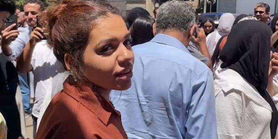 طالبة ثانوية عامة عن امتحان التاريخ: "سؤالين بس كانوا صعبين" (فيديو)