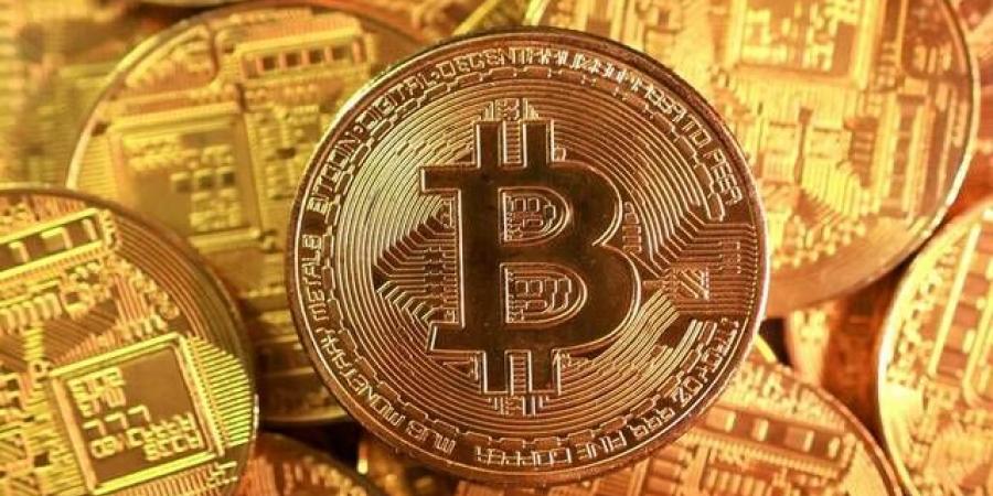 البيتكوين ترتفع بدعم تباطؤ التضخم الأمريكي رغم التوترات الجيوسياسية