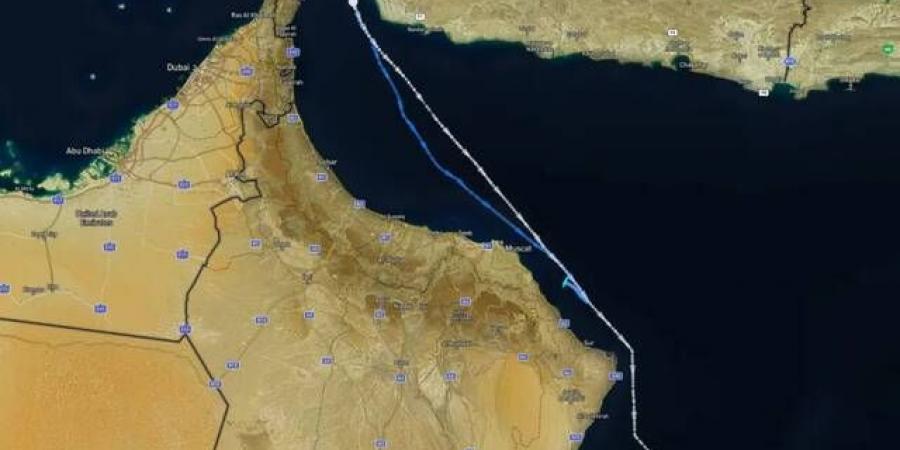 ناقلات نفط مرتبطة بإيران تغير مساراتها تجنباً للحصار الأمريكي