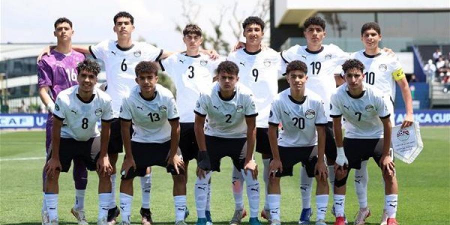 حسين عبد اللطيف يجتمع مع وليد درويش لمناقشة برنامج إعداد منتخب الناشئين للمونديال