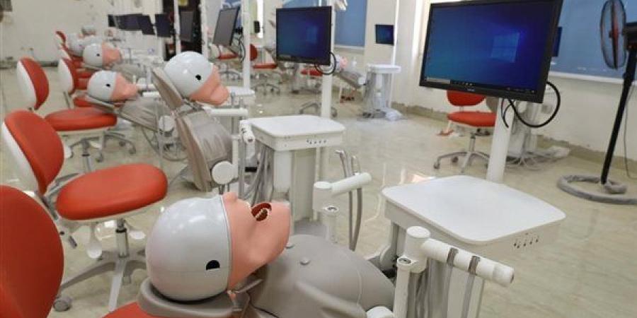 افتتاح 8 معامل متطورة بـ طب أسنان المنيا الأهلية