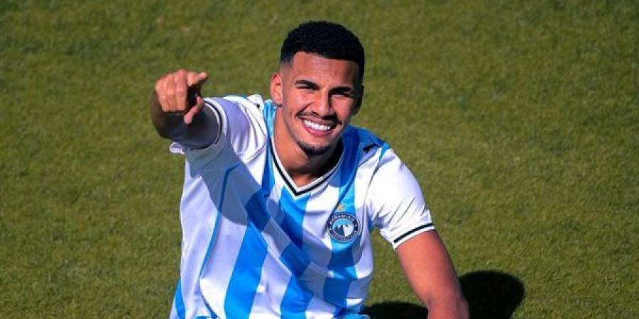 بيراميدز يعلن ضم إياد العسقلاني في أولى صفقاته الصيفية (صور)