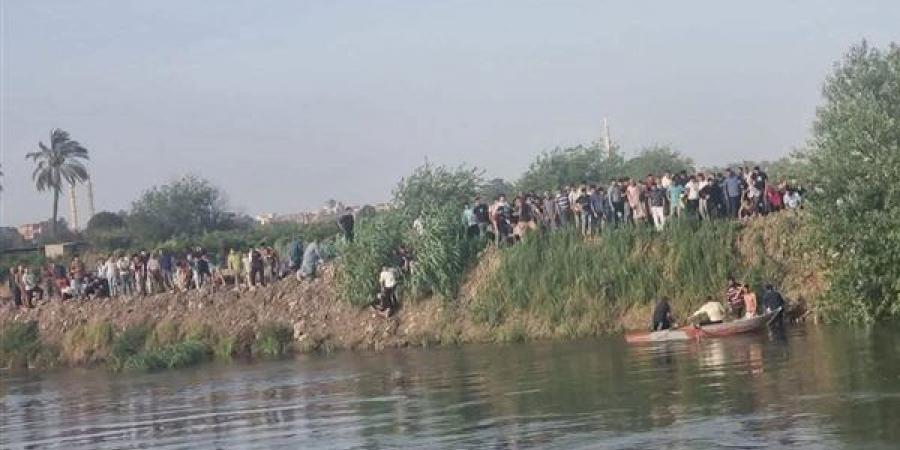 غرق شاب وإنقاذ آخر بعد سقوطهما في ترعة الملك بدكرنس