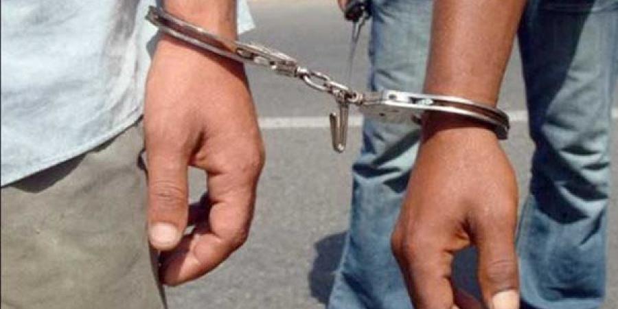 218 شريحة بأسماء آخرين، سقوط شخصين يروجان خطوط المحمول "المجهولة" في الموسكي