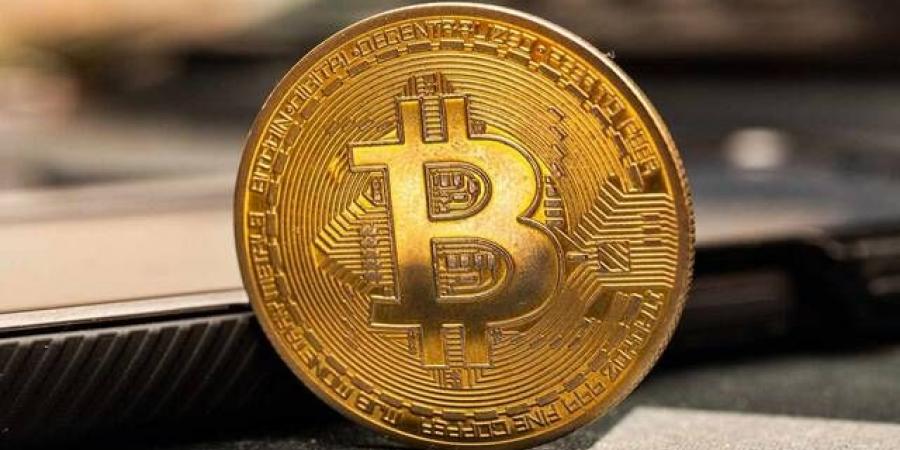"بيتكوين" ترتفع طفيفاً إلى 63.5000 دولار