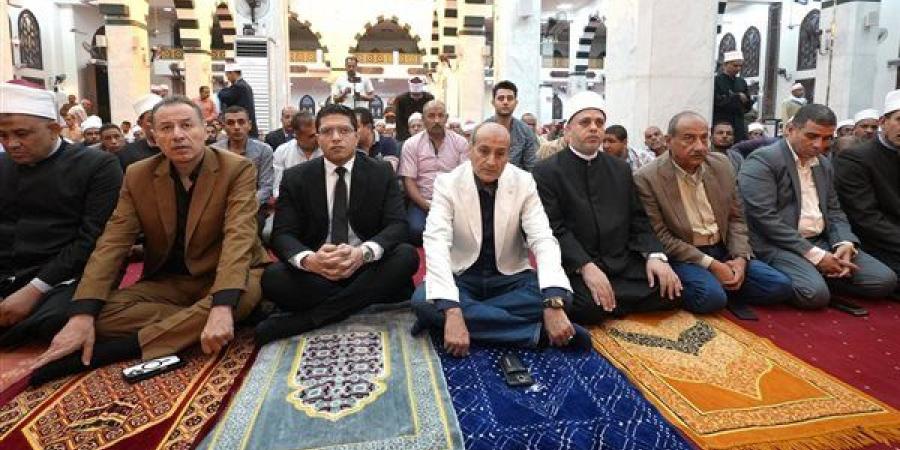 محافظ أسيوط يشهد احتفالية الأوقاف بذكرى المولد النبوي الشريف بمسجد البقلي (فيديو)