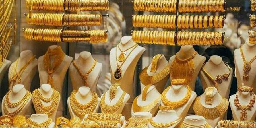 الذهب يرتفع تدريجياً وترقب لتصريحات رئيس الفيدرالي