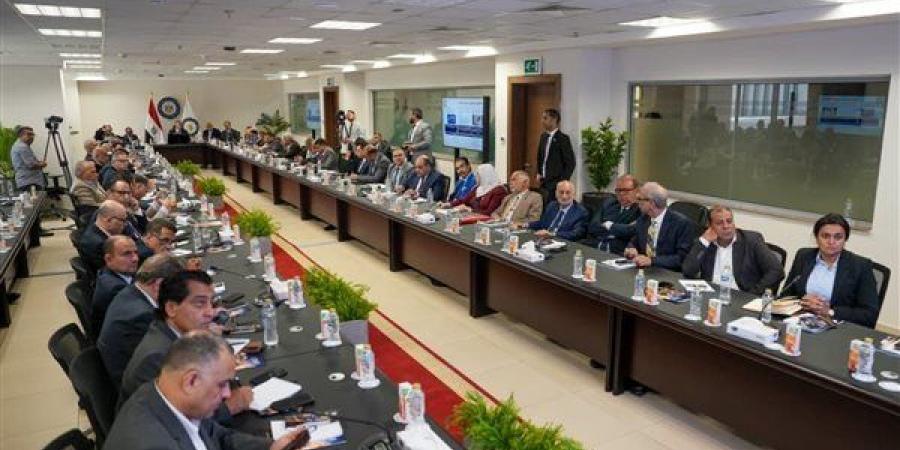 وزير البترول في لقاء موسع مع رؤساء التحرير: مفاجآت في الإنتاج والاستكشاف وخطط جديدة للطاقة